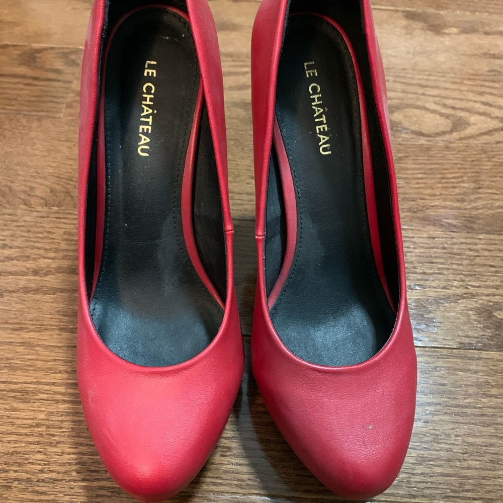 Red Heel - Picture 2 of 5